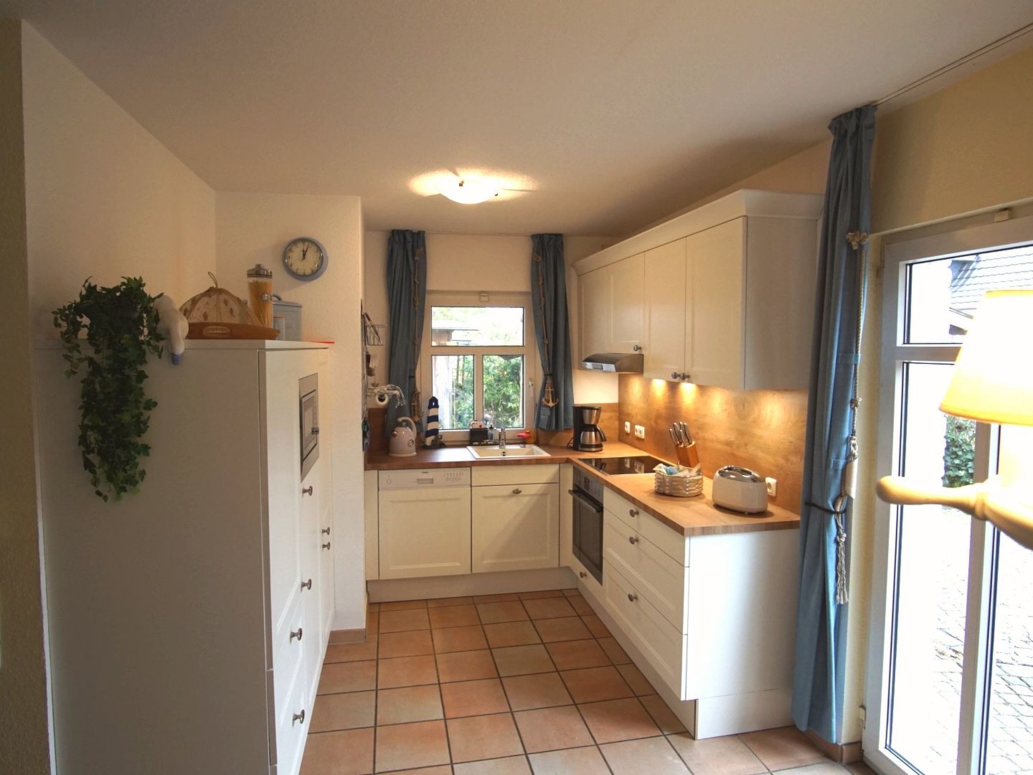 Admiral's Cor. Gulet-Binnen