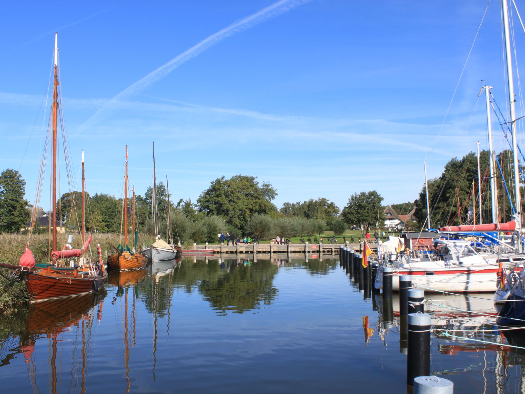 Admiral's Cor. Gulet-Binnen