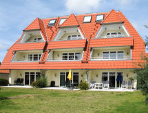 Boddenzauber in Breege: Uw havenappartement op 100 meter van de lagune - thumbnail 1