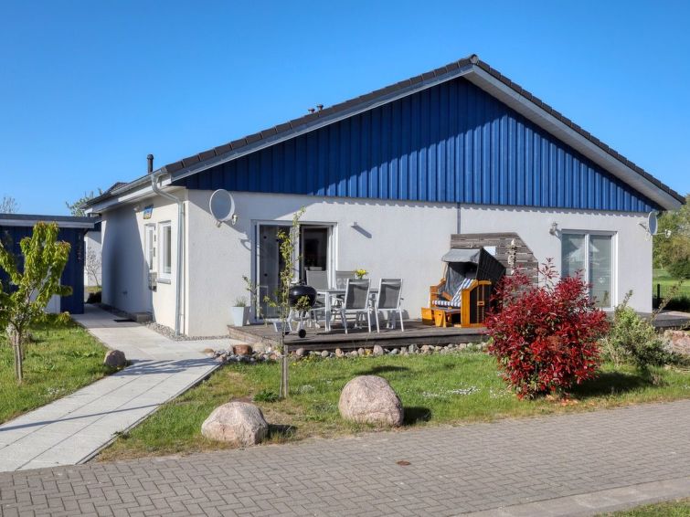 Op 400 m van zee: ruim vakantiehuis La Mer in Seebad Altefähr in Seebad Altefähr