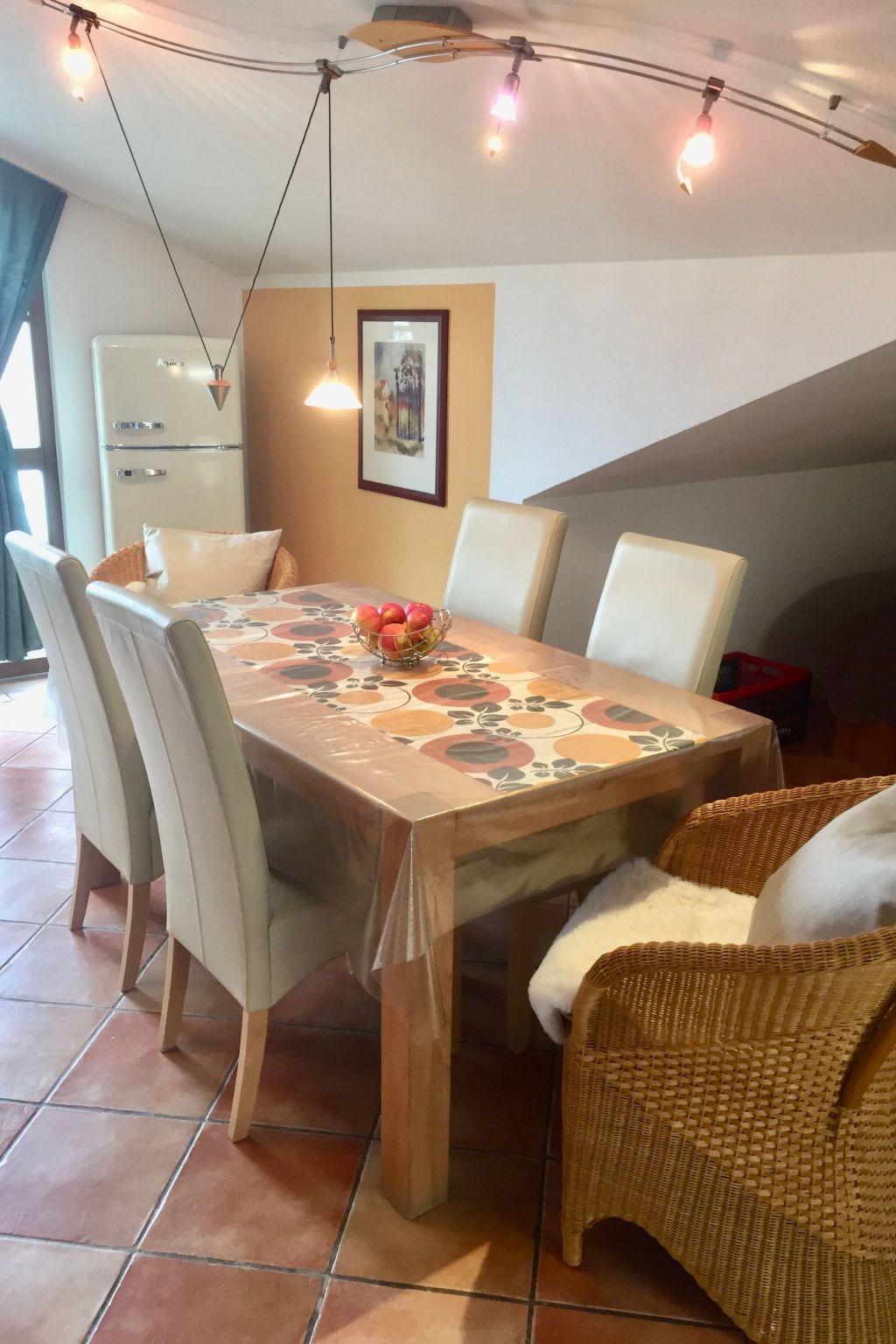 Schöne Wohnung mit Seeblick und drei Balkonen-Binnen