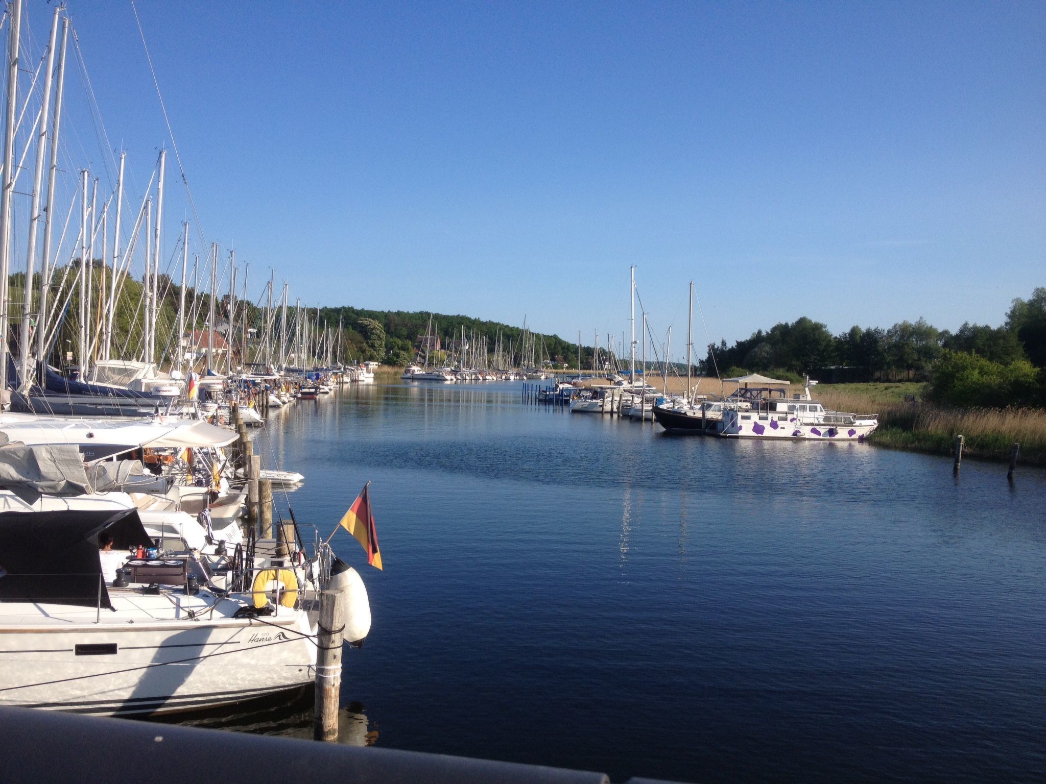 Schöne Wohnung mit Seeblick und drei Balkonen-Binnen