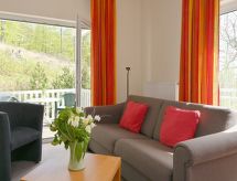 Villa Celia: Historisch Appartement op 200m van Zee en Meer in Sellin - thumbnail 5