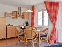 Villa Celia: Uw vrijstaand toevluchtsoord op 200 meter van zee en meer in Sellin - thumbnail 4