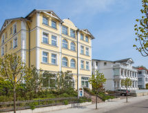 Historisch appartement in villa Stolzenfels, 500m van het strand van Sellin - thumbnail 1