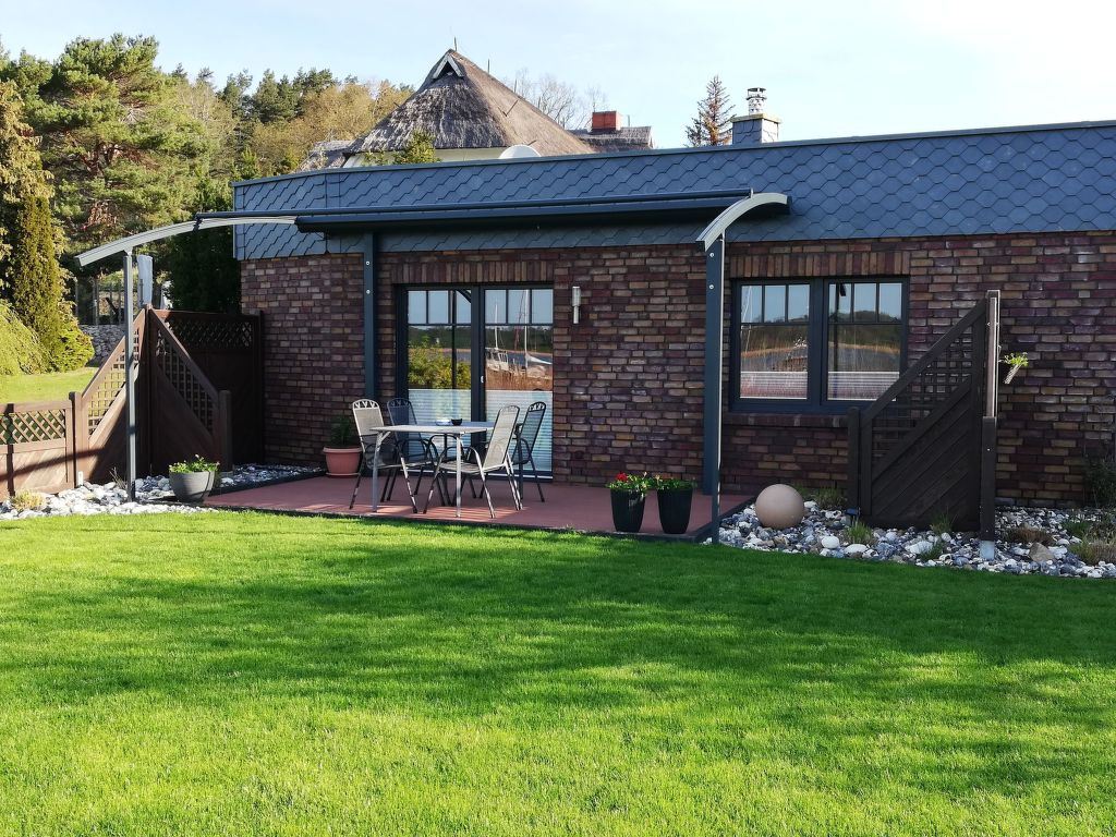 Lejlighed Ferienbungalow mit Terrasse und Seeblick in Sellin Sellin (1)