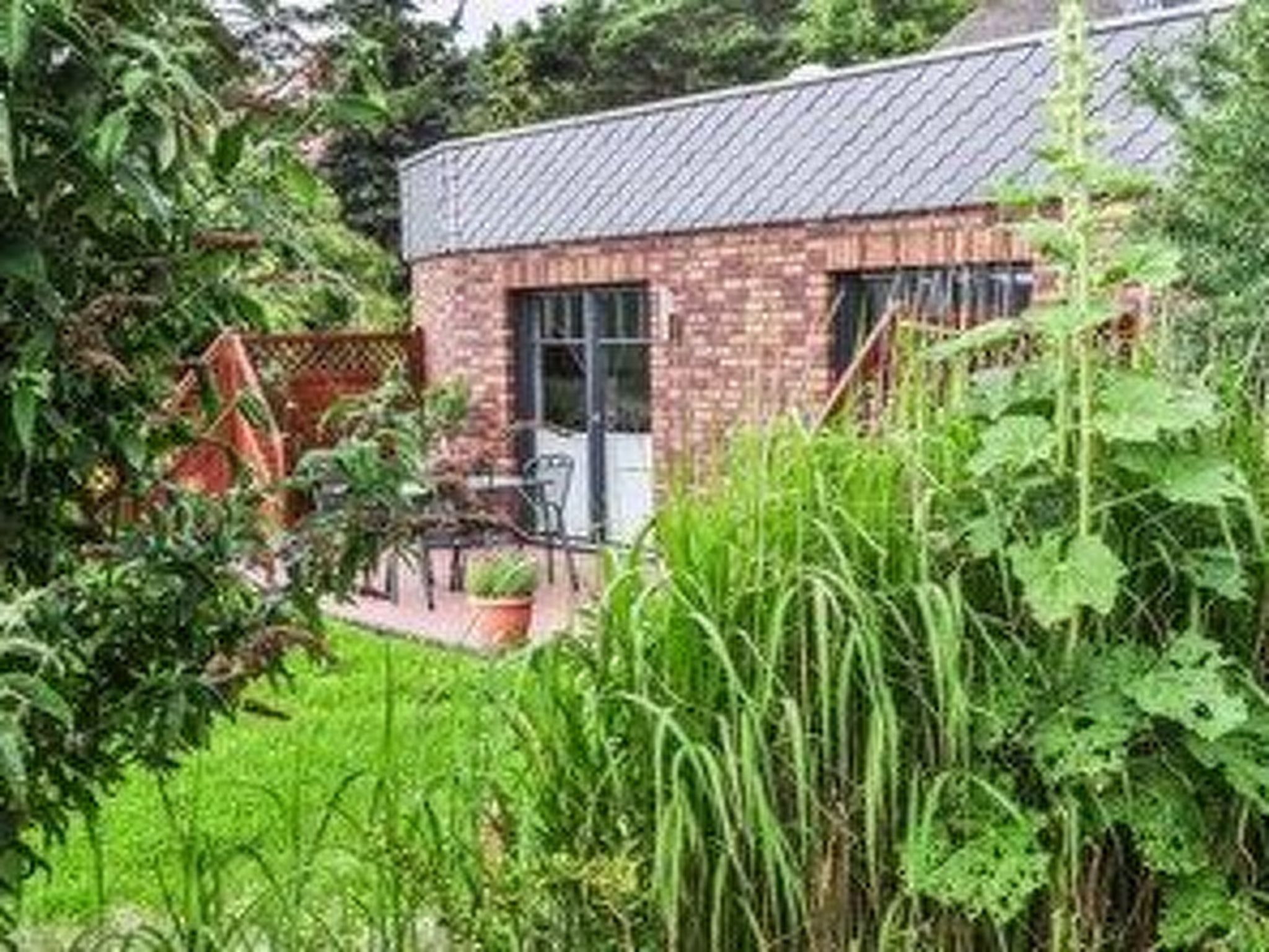 Ferienbungalow mit Terrasse und Seeblick in Sellin-Binnen