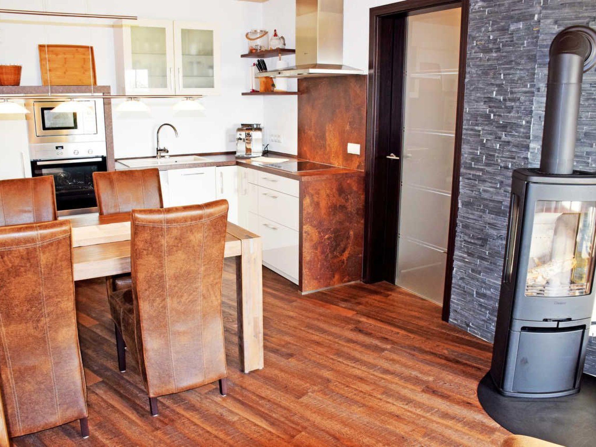 Ferienbungalow mit Terrasse und Seeblick in Sellin-Binnen