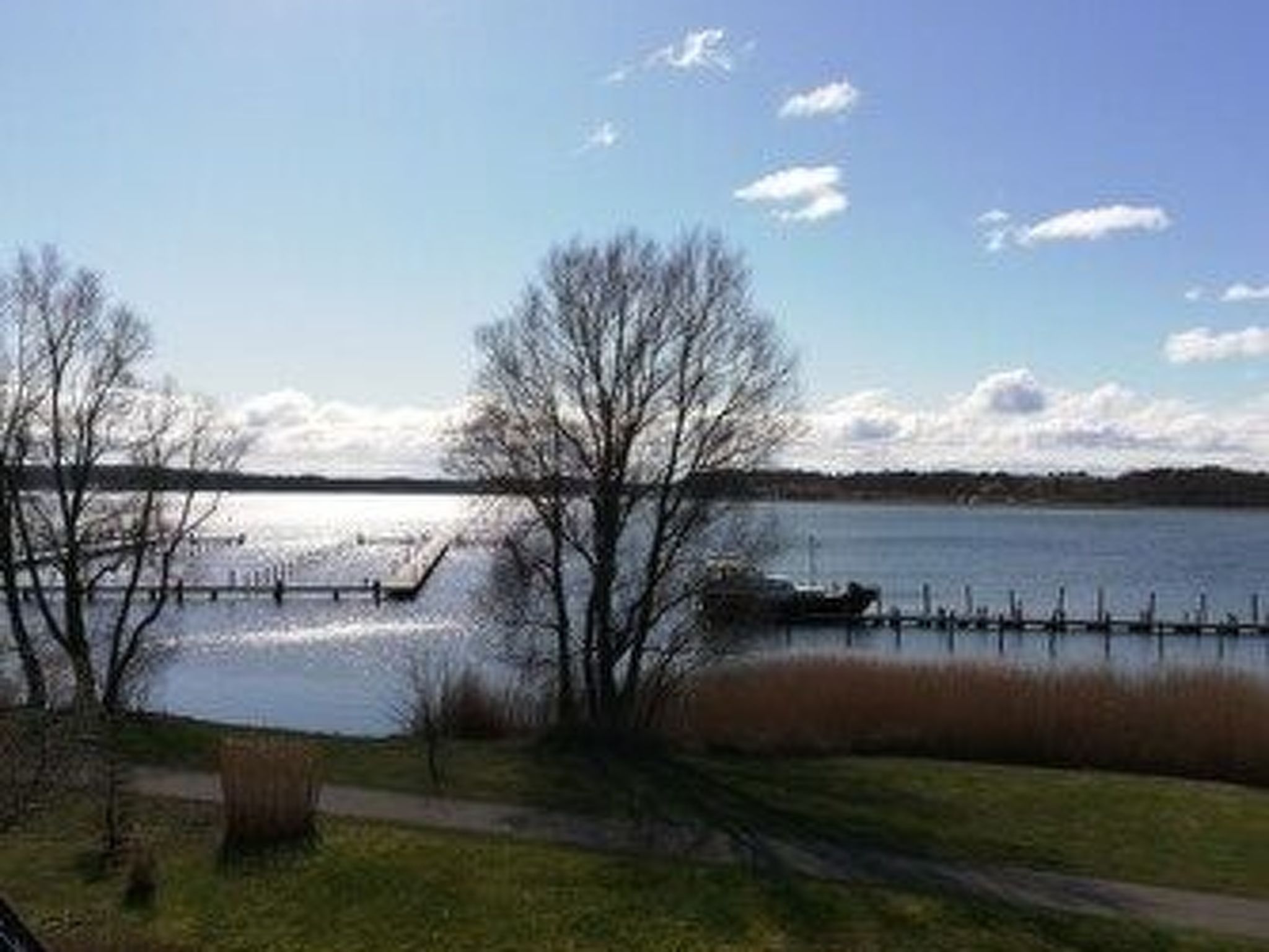 Ferienbungalow mit Terrasse und Seeblick in Sellin-Binnen