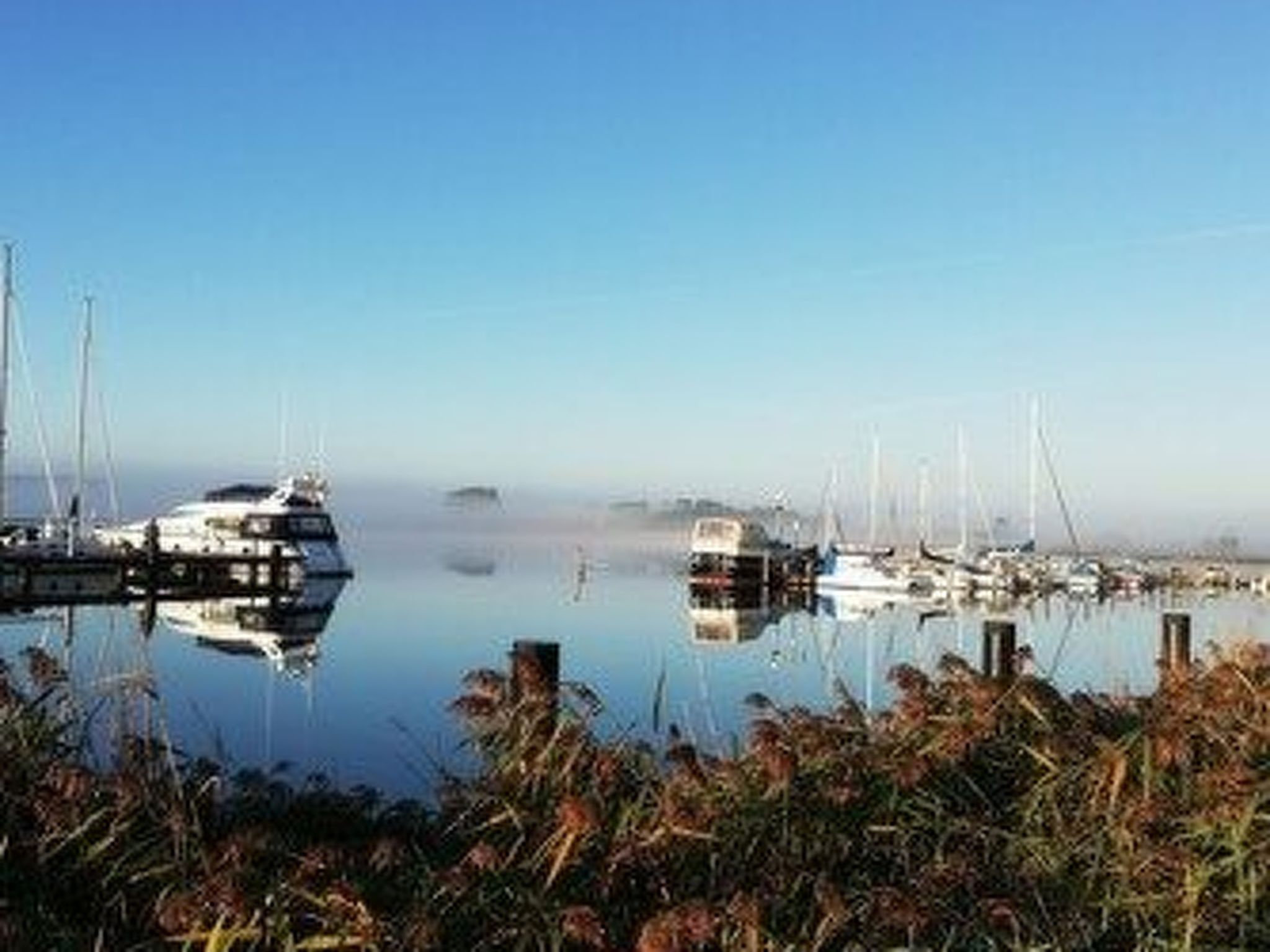 Ferienbungalow mit Terrasse und Seeblick in Sellin-Binnen