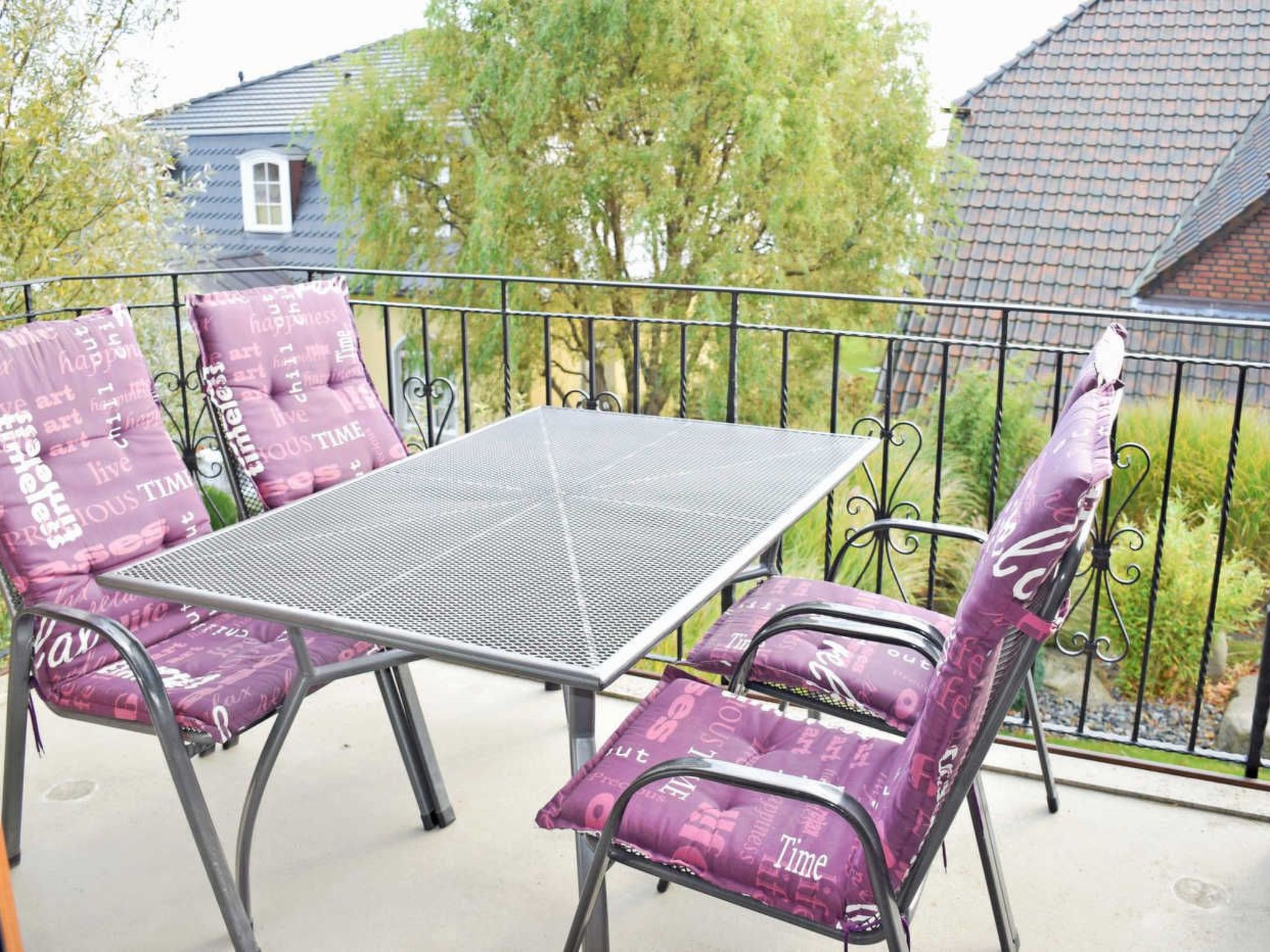 Wohnung mit Balkon in Sellin-Image-tags.info