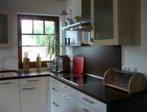Romantisch appartement met balkon op 50 meter van het meer in Sellin - thumbnail 5