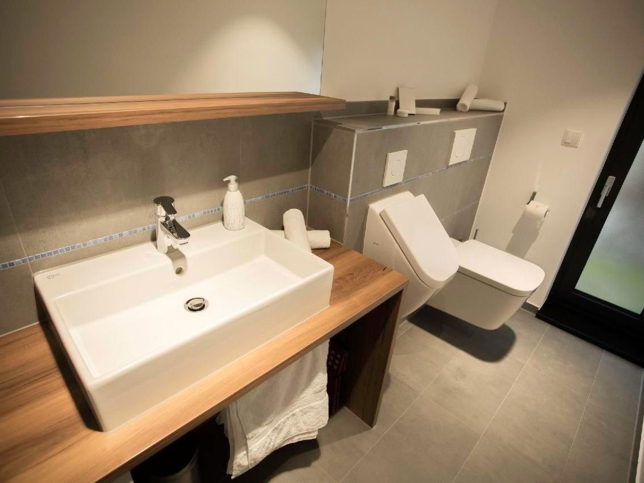 In Sellin mit Terrasse, Grill und Garten-Image-tags.info