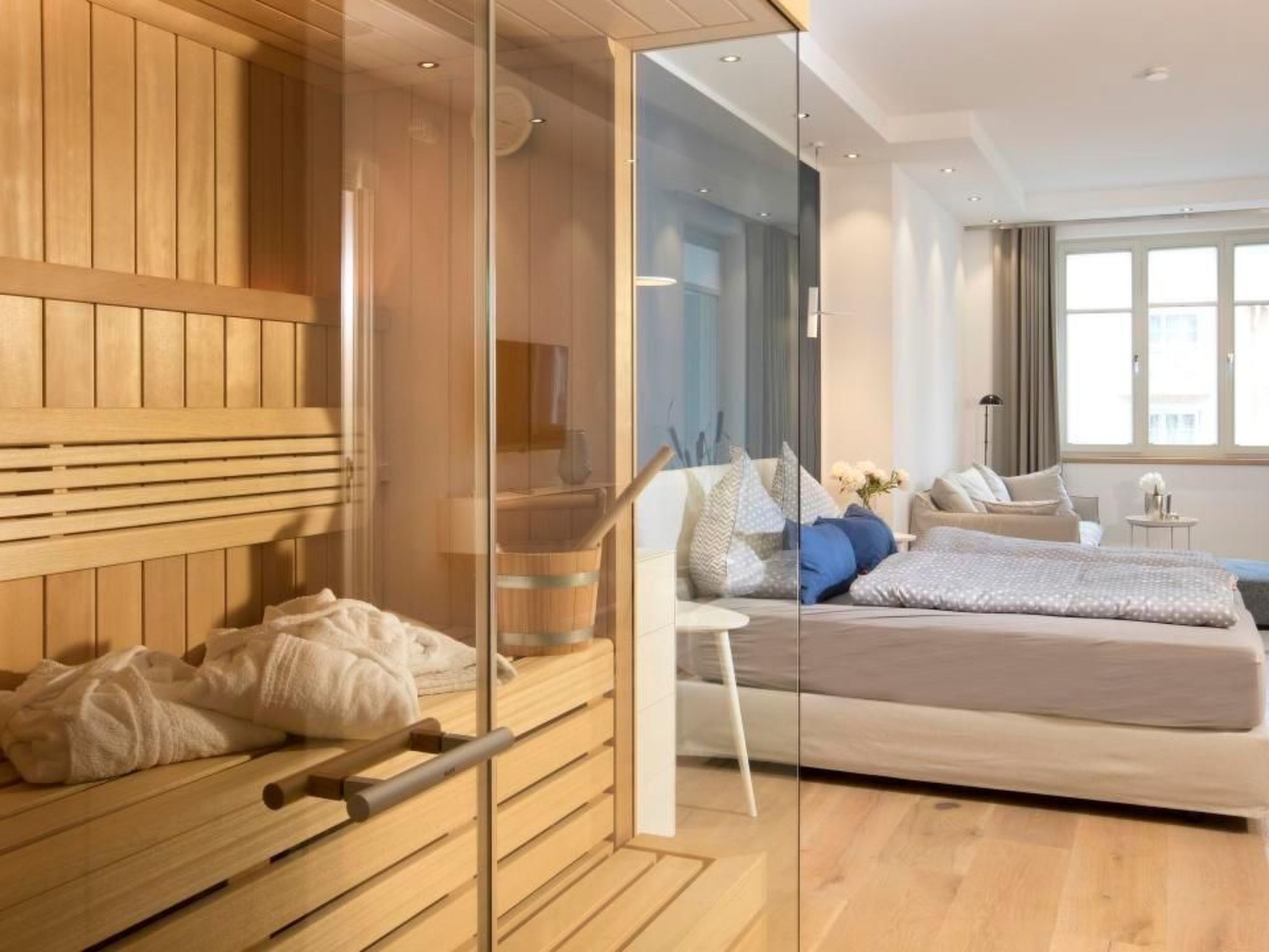 East Cloud-Image-tags.info