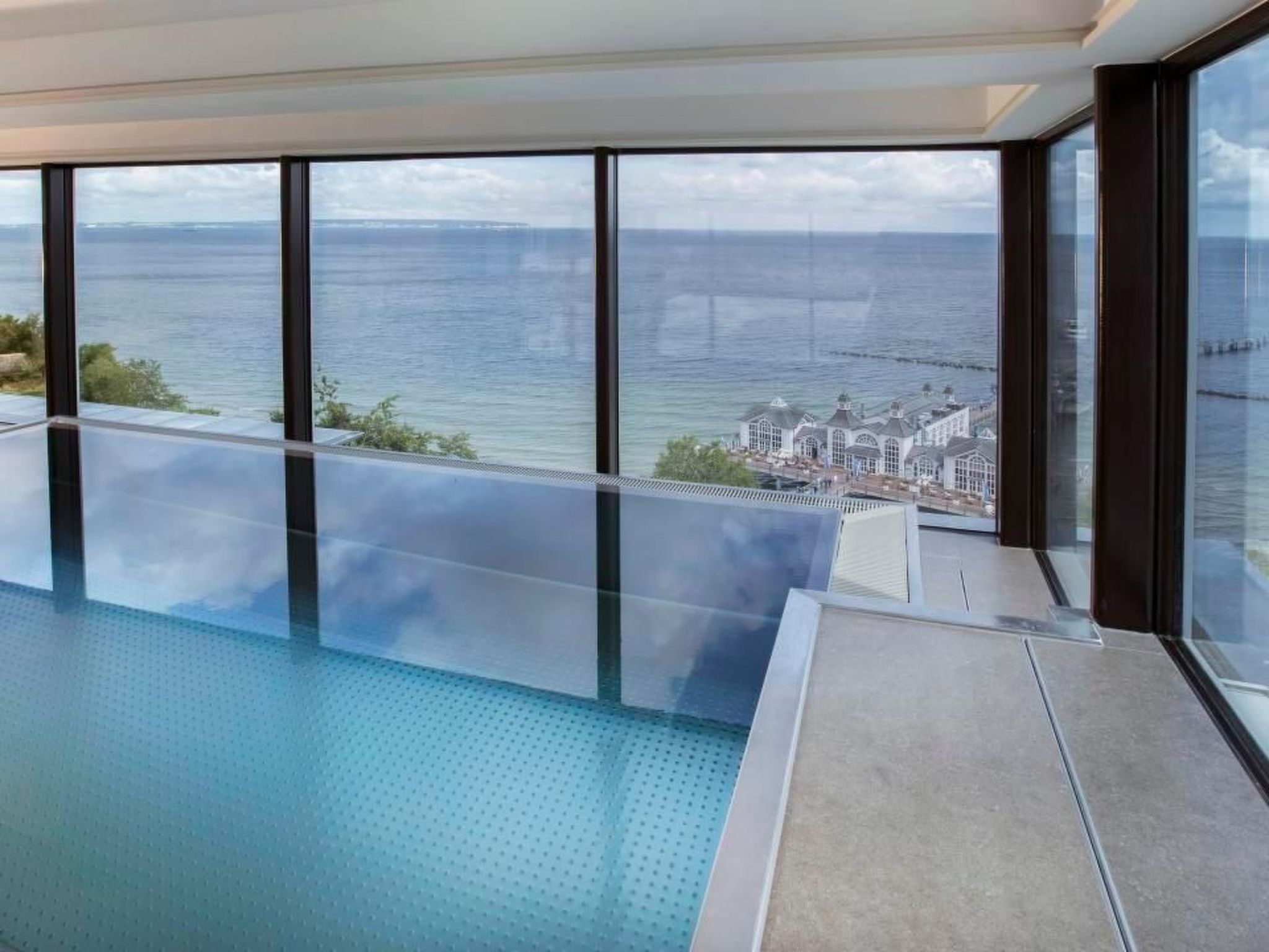 East Cloud-Image-tags.info