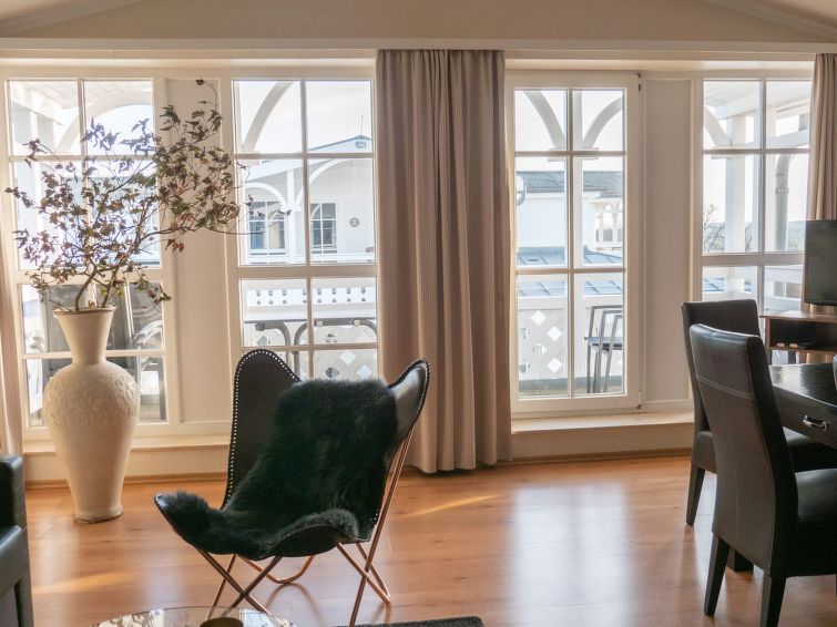 Op 500m van zee: Ruim appartement in centrum Ostseebad Sellin in Ostseebad Sellin