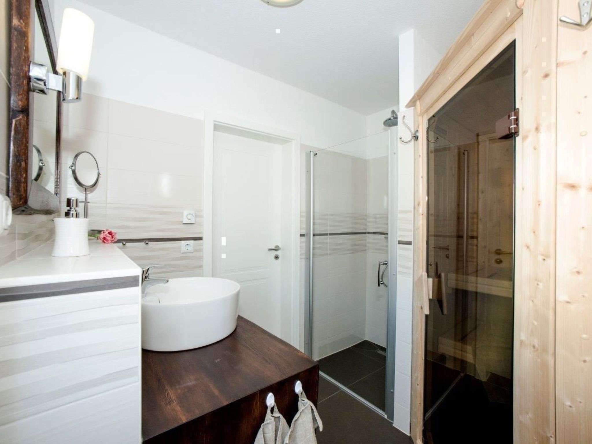 In Ummanz mit Sauna, Garten und Grill-Inside