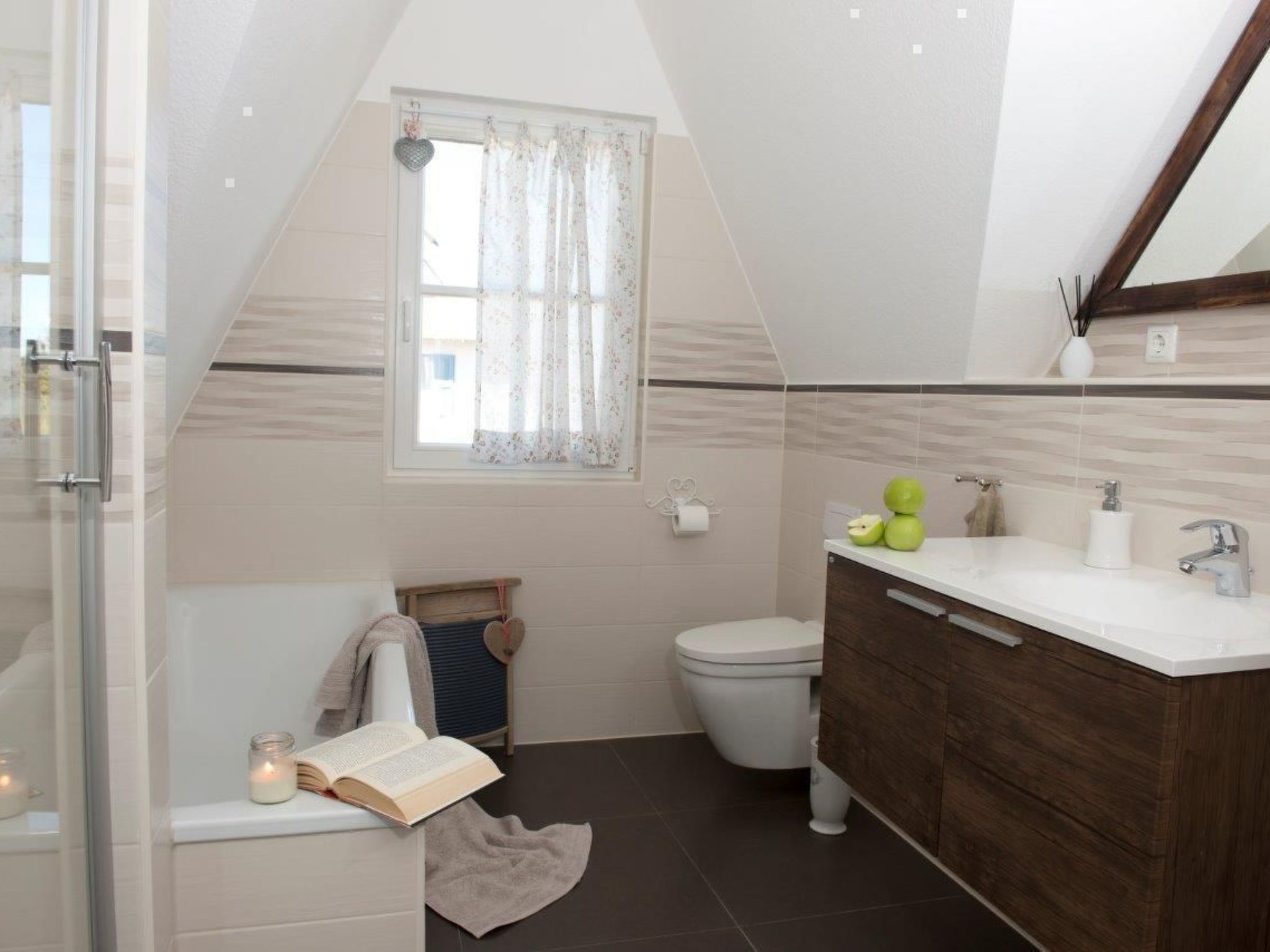 In Ummanz mit Sauna, Garten und Grill-Inside