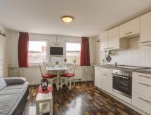 Sfeervol dakterras-appartement voor 6 personen, 100m van zee in Gingst - thumbnail 3