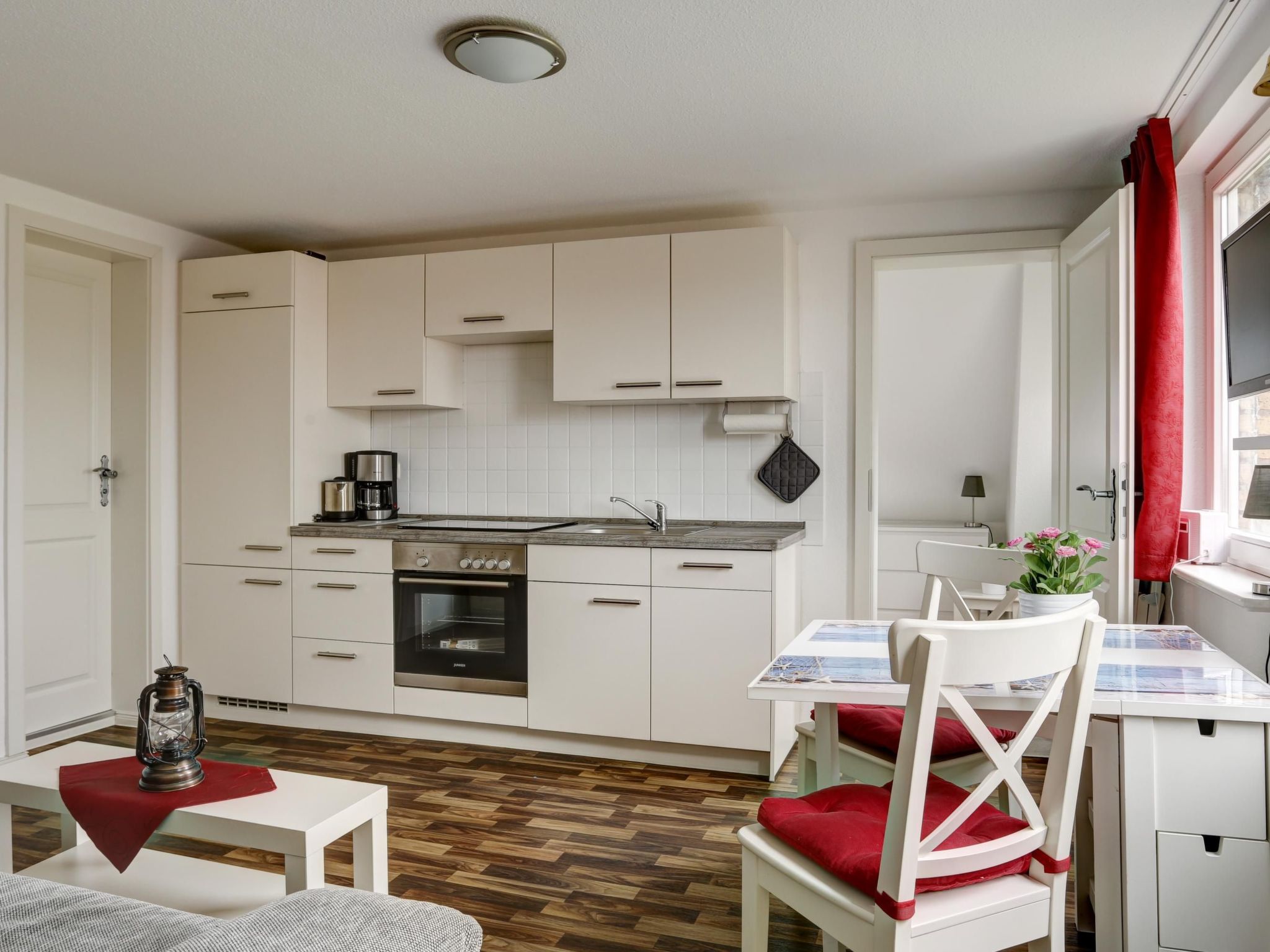 Wohnung für sechs Personen im Dachgeschoss-Image-tags.info