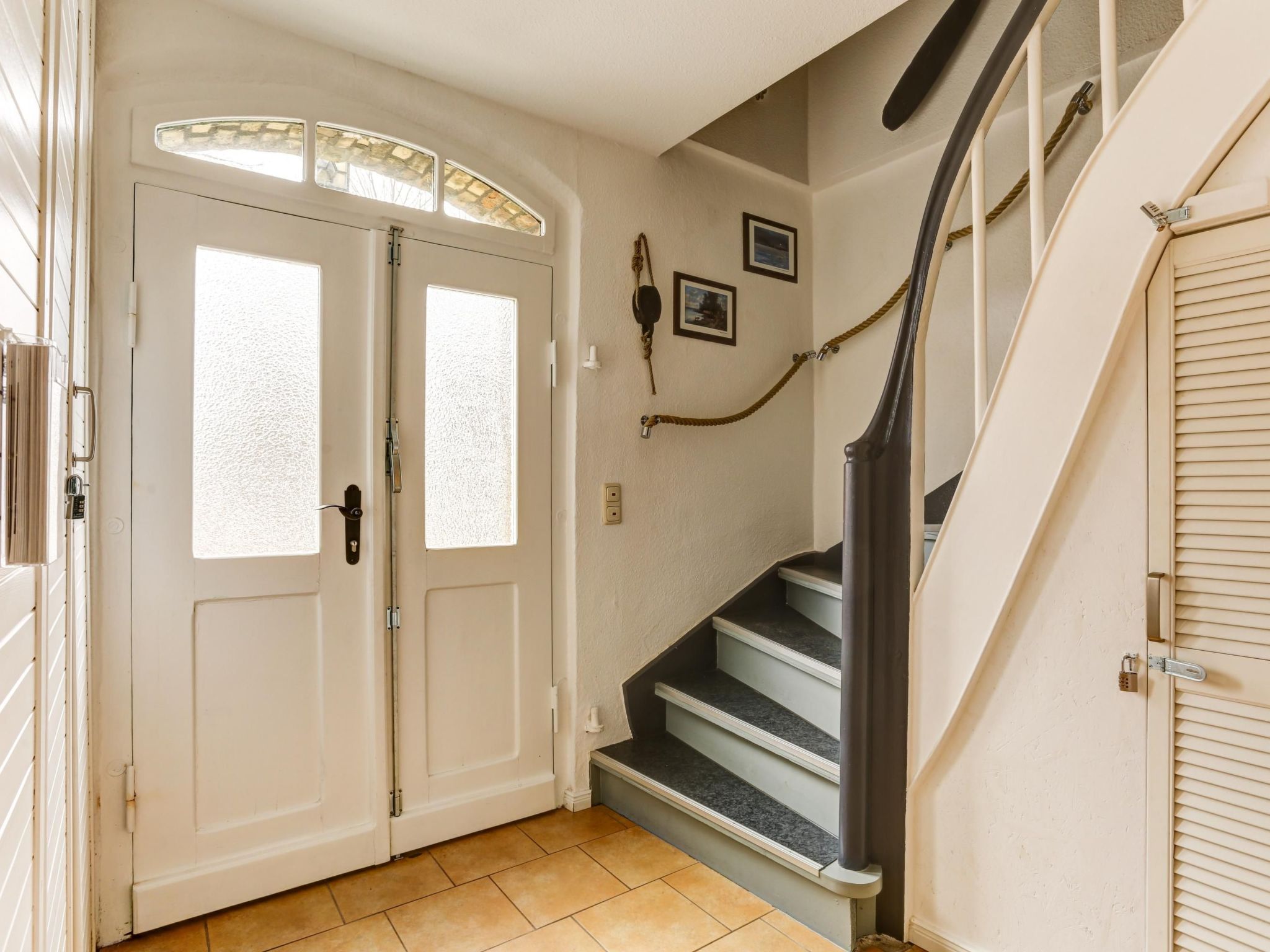 Wohnung für sechs Personen im Dachgeschoss-Image-tags.info