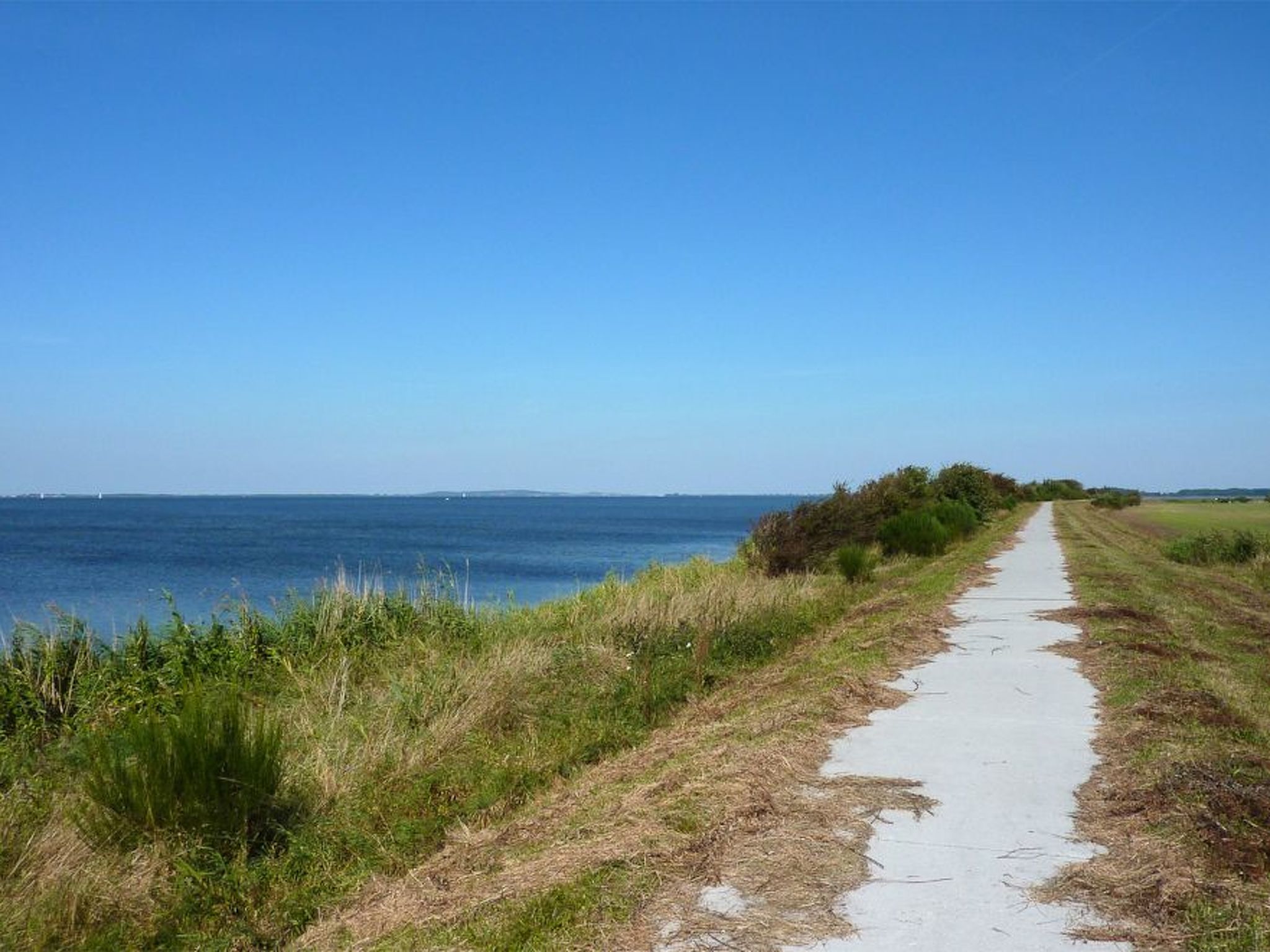 Komfortable Ferienwohnung in Waase mit Garten-Image-tags.info