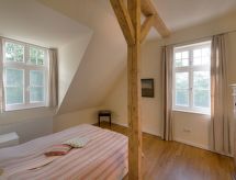 Romantisch loftappartement in 19e-eeuws landhuis op 20 meter van zee - thumbnail 6