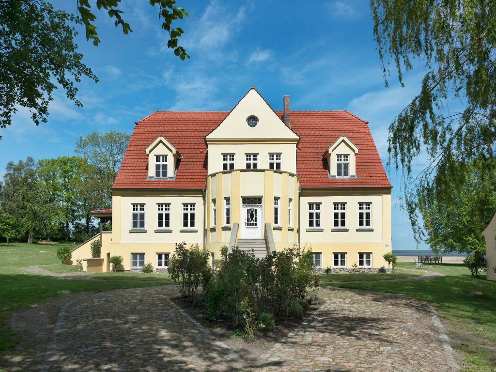 Lejlighed Wohnung im zweiten Obergeschoss des Gutshauses Gingst (4)