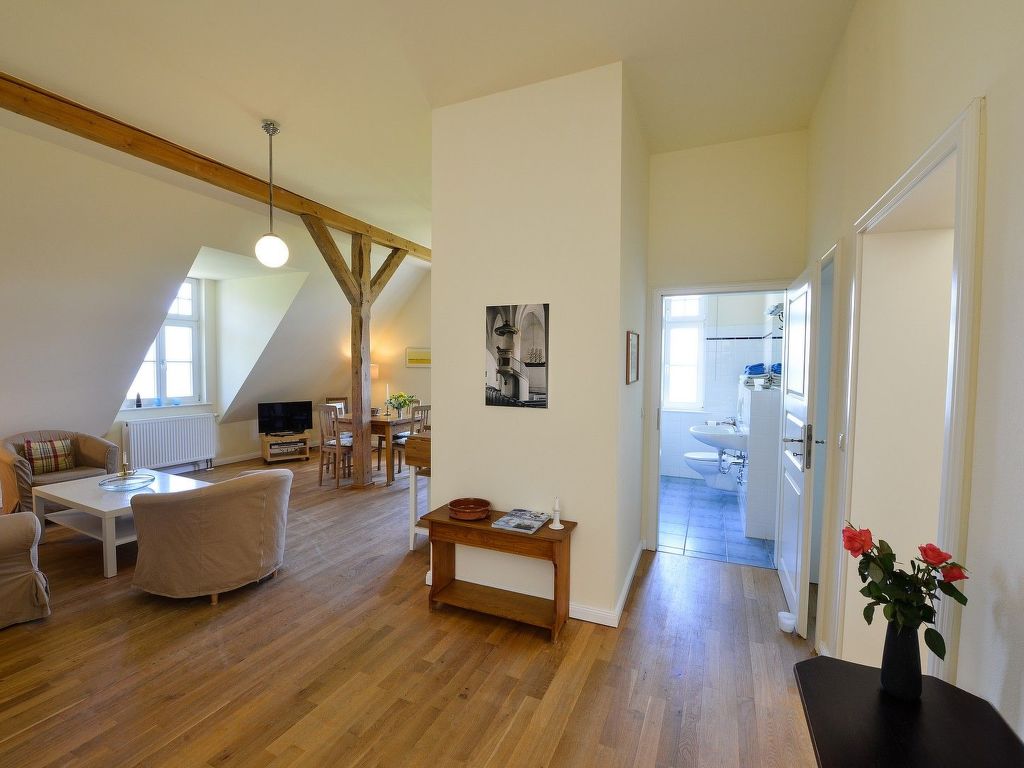 Lejlighed Wohnung im zweiten Obergeschoss des Gutshauses Gingst (6)