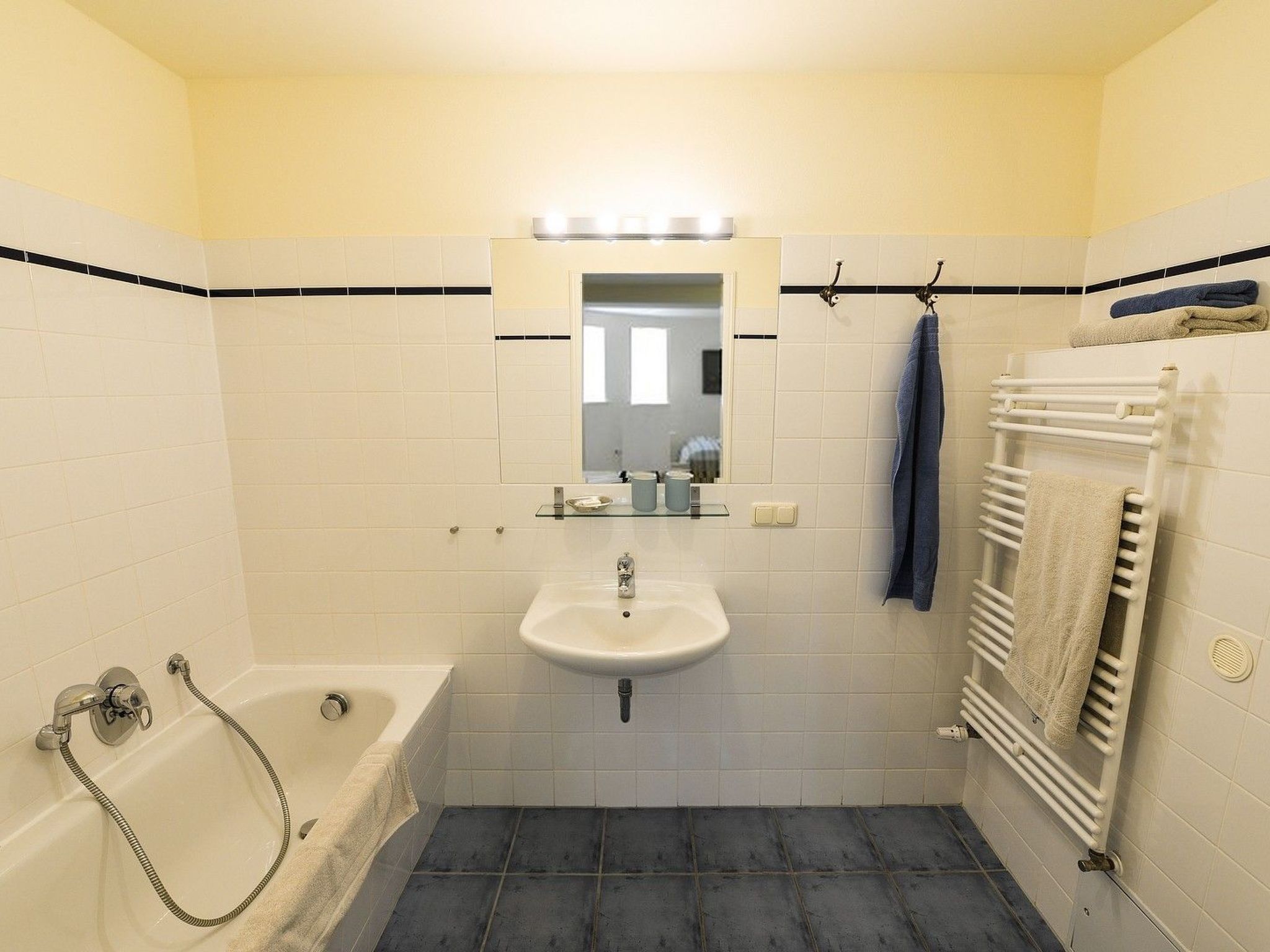 Wohnung im Erdgeschoss des Gutshauses-Dedans