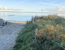 Rustiek appartement op 300 meter van het zandstrand van Glowe - thumbnail 5
