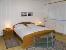 Rustiek appartement op 300 meter van het zandstrand van Glowe - thumbnail 4