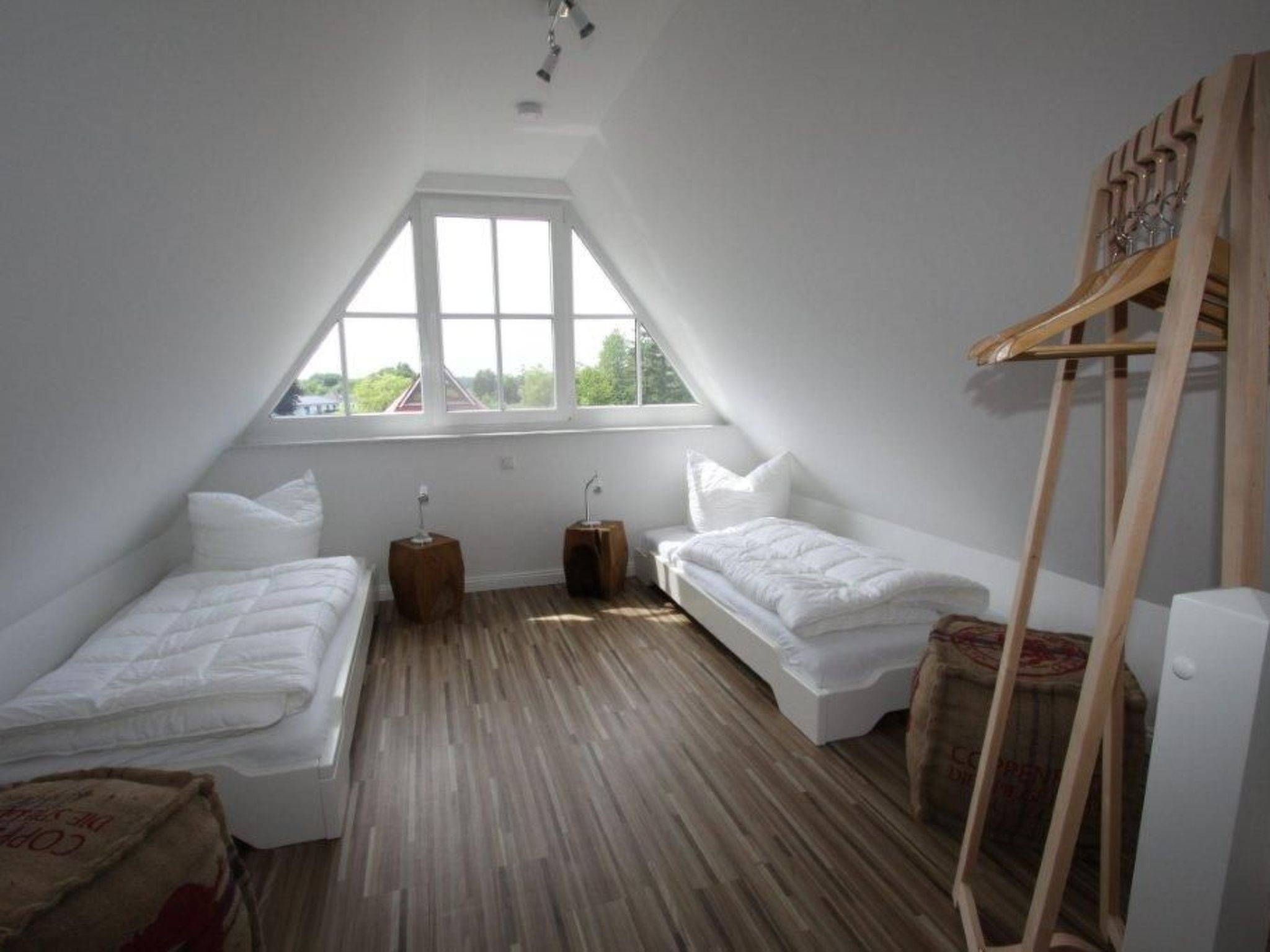 Reet-Hus Hanbutt in Glowe-Image-tags.info