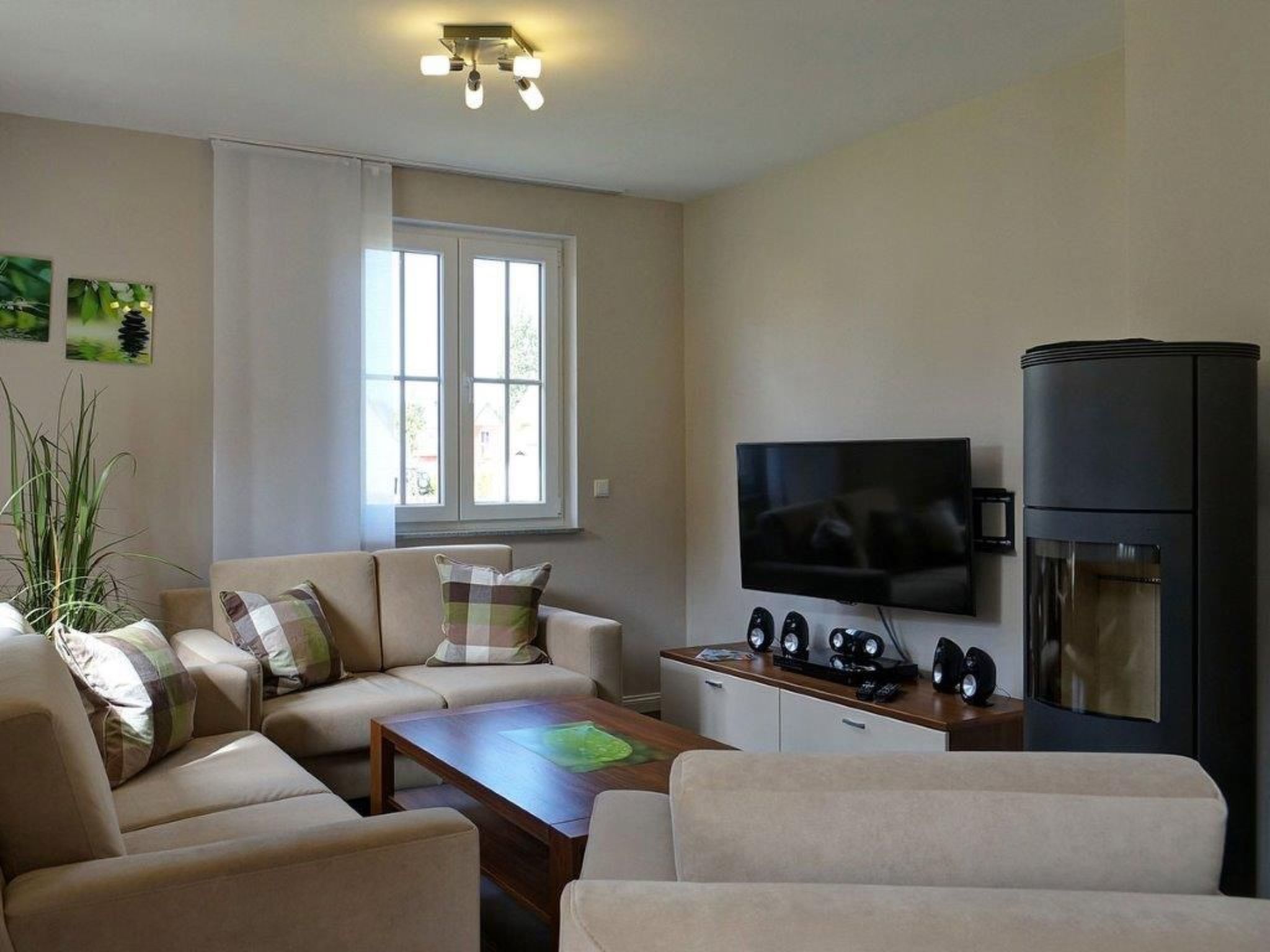 Reethaus Leda in Glowe-Image-tags.info