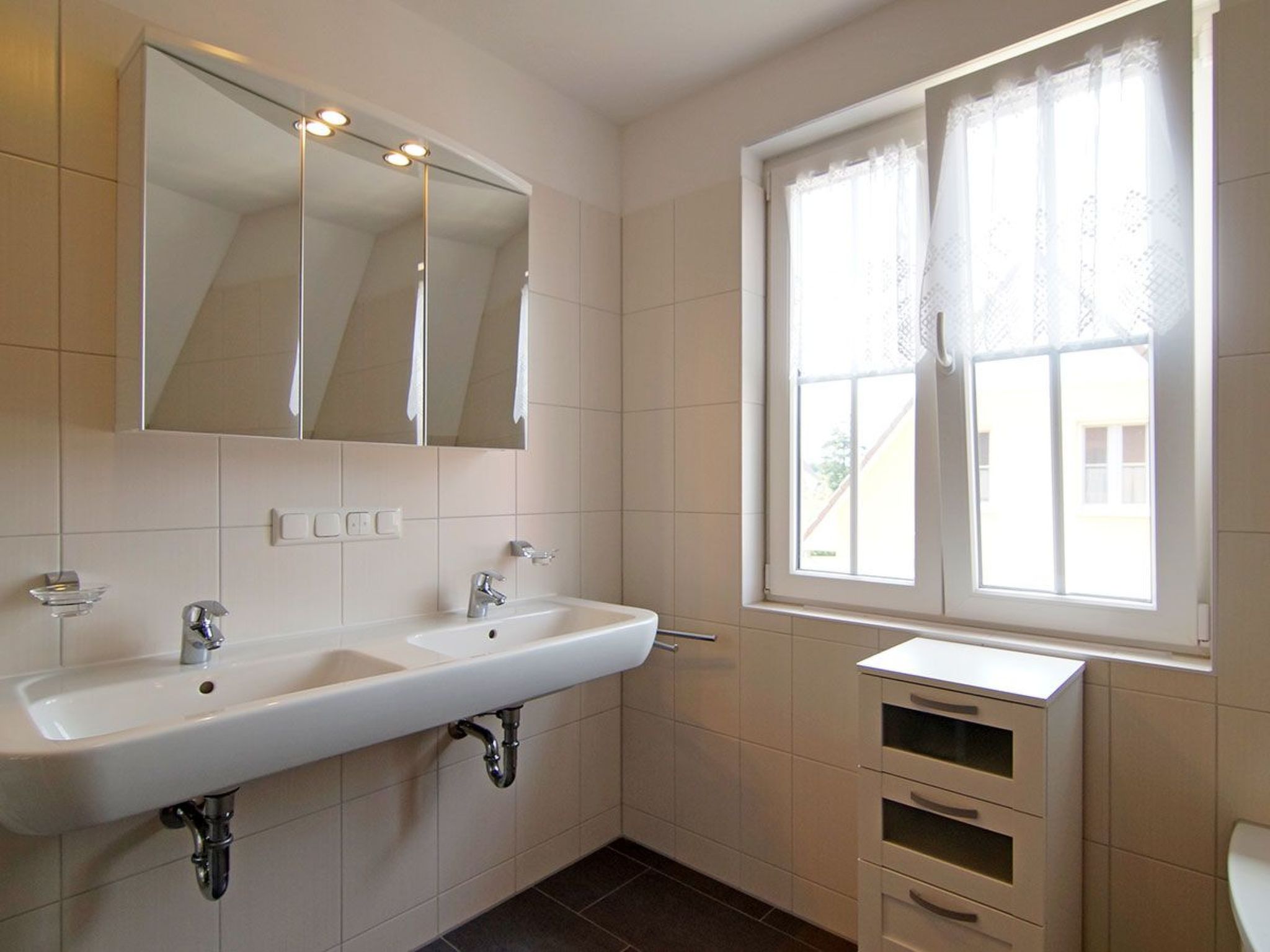 Reethaus Freddy in Glowe-Image-tags.info