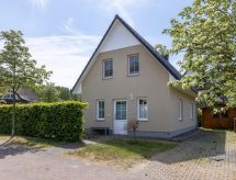 Vrijstaand vakantiehuis Fischerhus met sauna en tuin op 770m van zee in Glowe - thumbnail 2