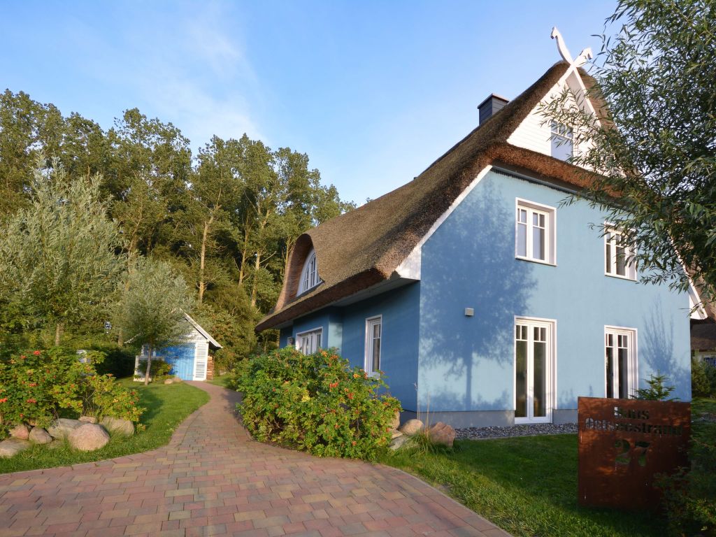 Feriehus Komfort Ferienhaus mit Sauna und Kamin, auf großem Waldgrundstück, in absoluter Glowe (4)