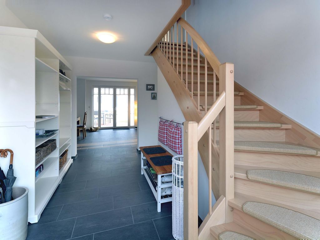 Feriehus Komfort Ferienhaus mit Sauna und Kamin, auf großem Waldgrundstück, in absoluter Glowe (9)