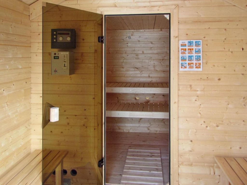 Feriehus mit Garten und Sauna Glowe (8)