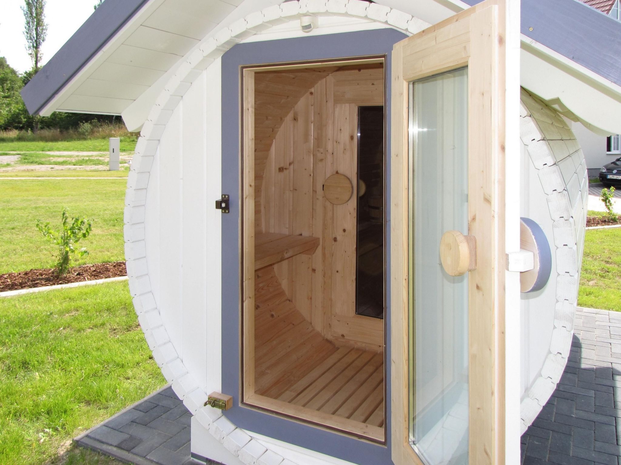 Mit Garten, Sauna, Kamin und Whirlpool-Binnen