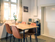 Georg: historisch appartement aan het meer in hartje Mirow - thumbnail 1