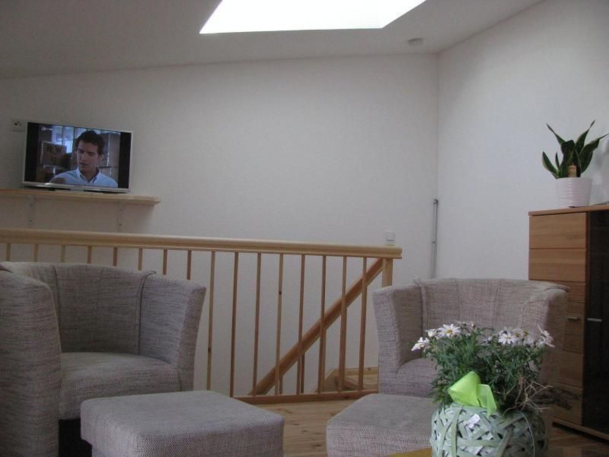 Moderne Wohnung mit Terrasse in zentraler Lage-Binnen