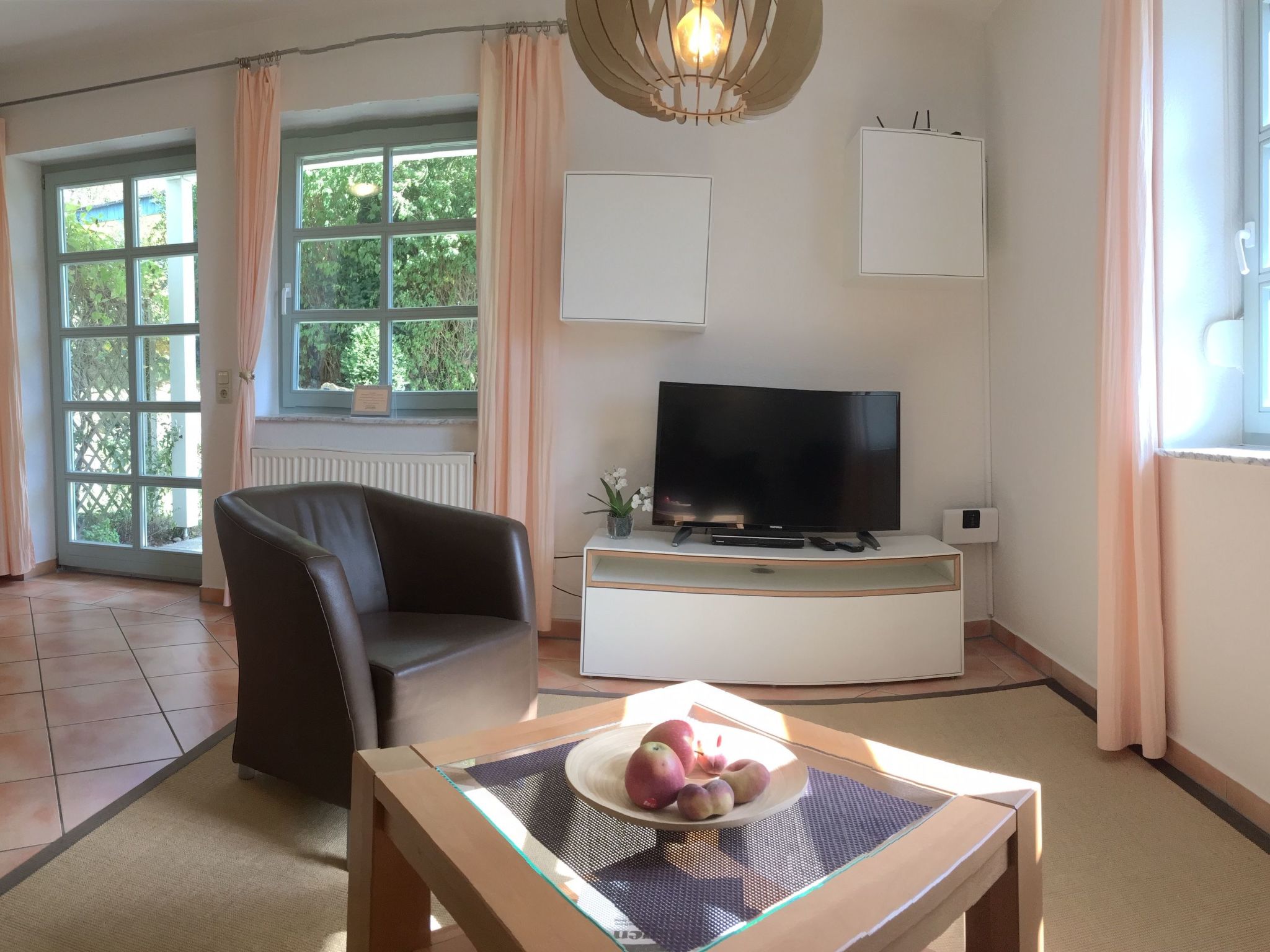 Mit Sauna und Schwimmbadnutzung-Binnen