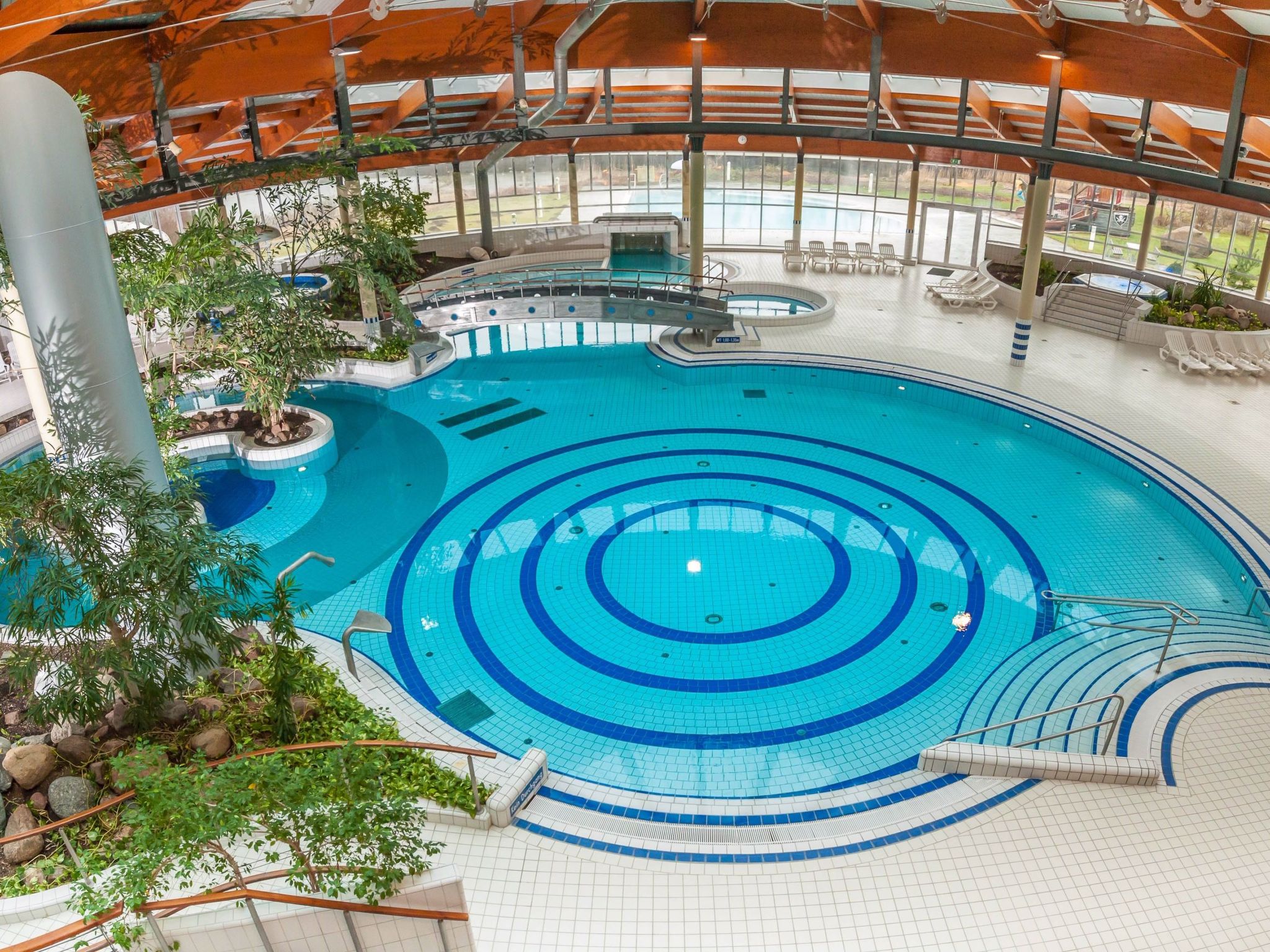 Mit Sauna und Schwimmbadnutzung-Binnen