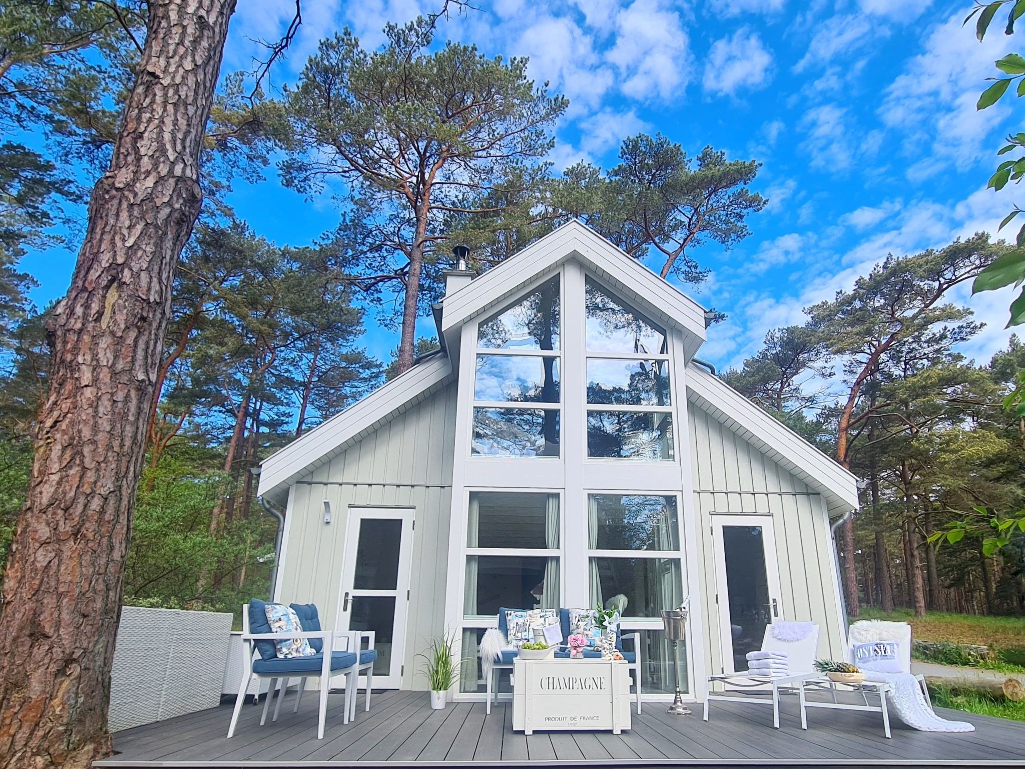 Mit Blick auf das Wasser