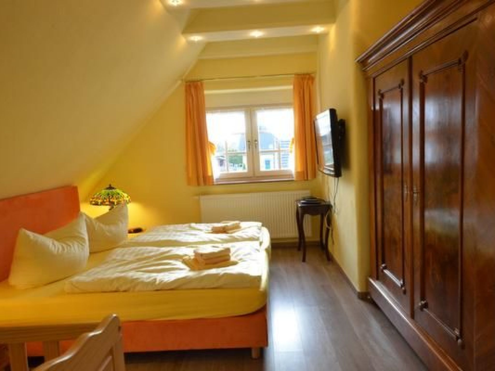 Bel Monte mit Garten und Terrasse-Binnen