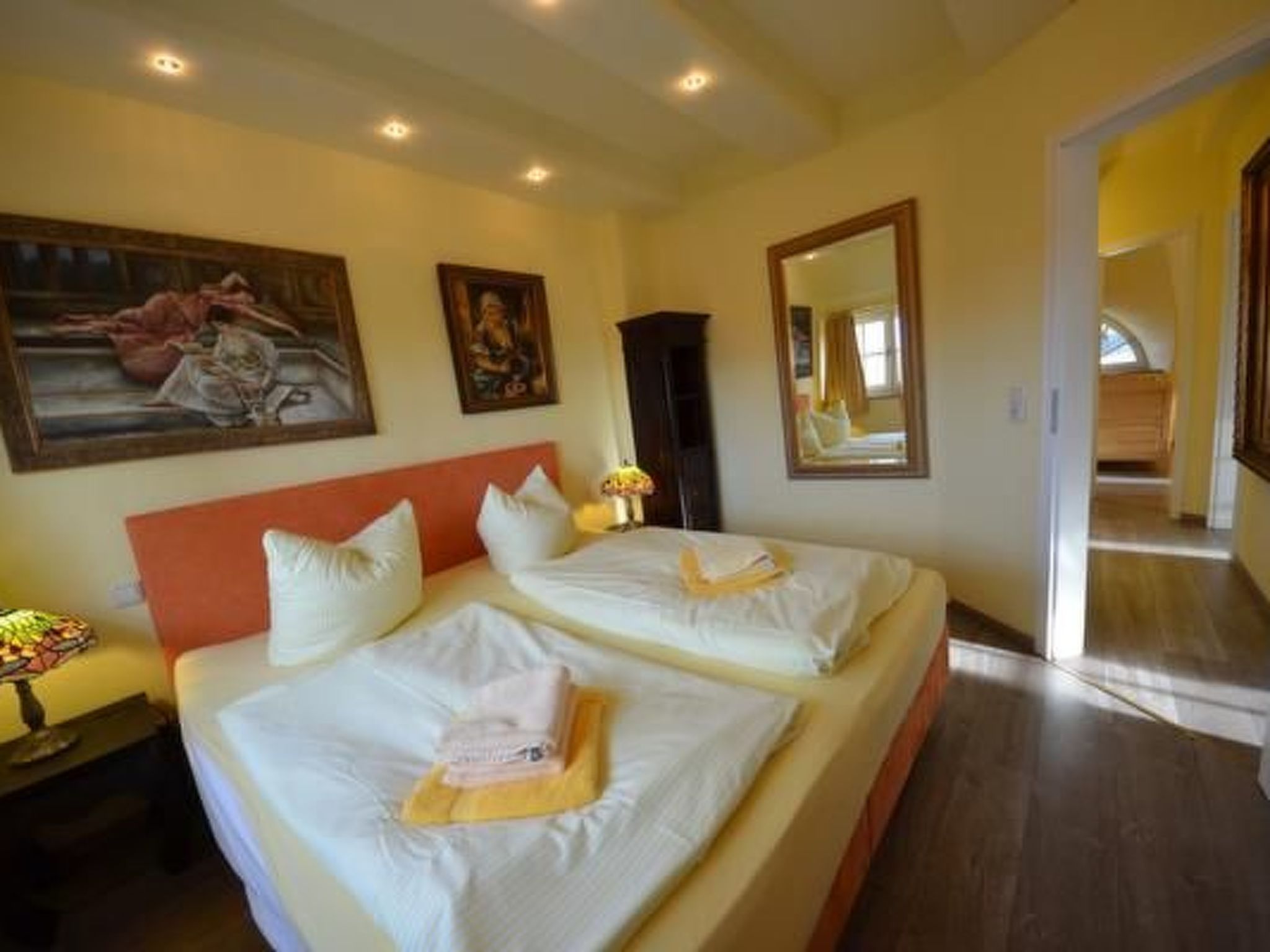 Bel Monte mit Garten und Terrasse-Binnen