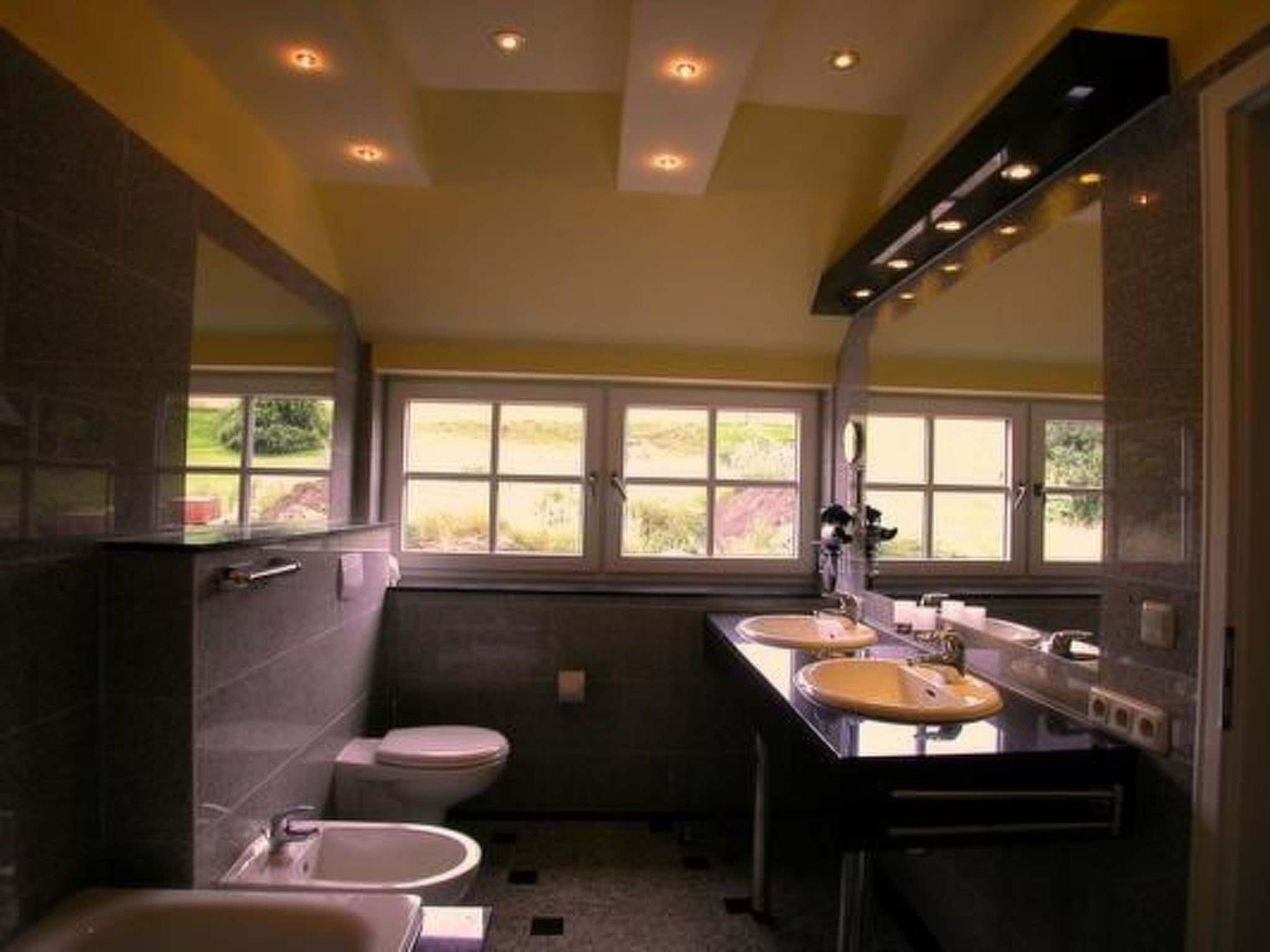 Bel Monte mit Garten und Terrasse-Binnen