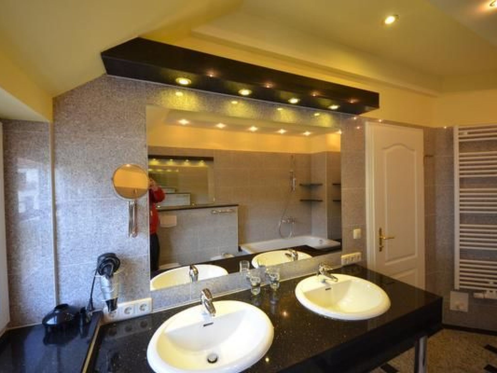 Bel Monte mit Garten und Terrasse-Binnen