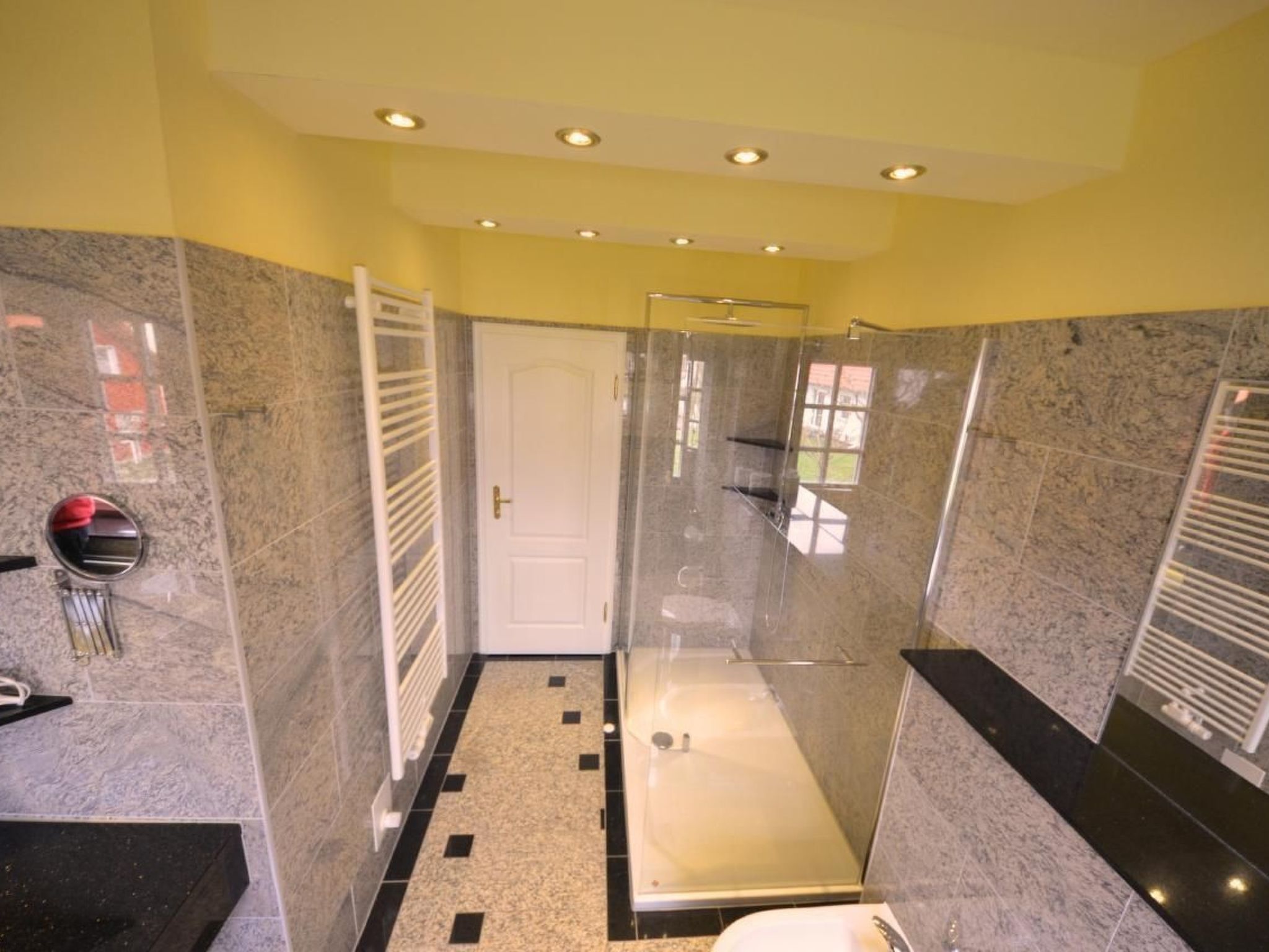 Bel Monte mit Garten und Terrasse-Binnen